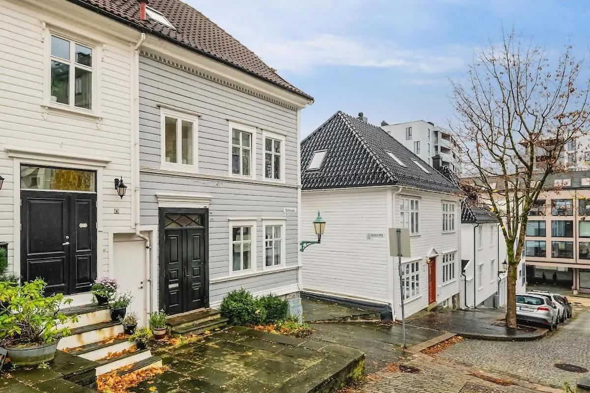 Dinbnb Appartments L Traditional Bergenshouse I Charming I Familiy Apartment